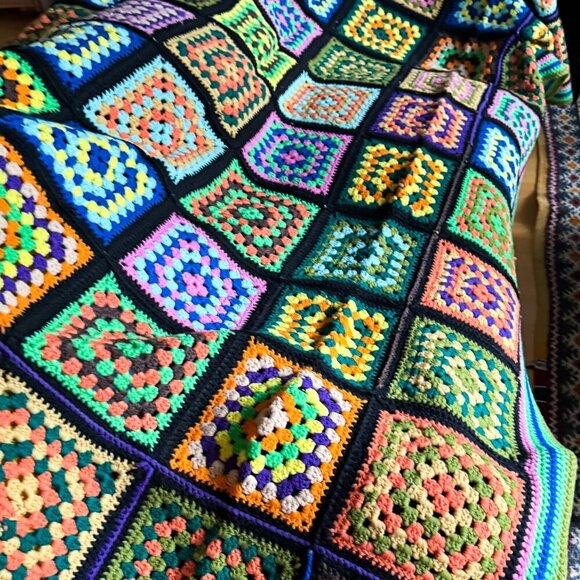 Vintage Handmade Knit Crochet Squares Afgan Throw - Picture 4 of 10